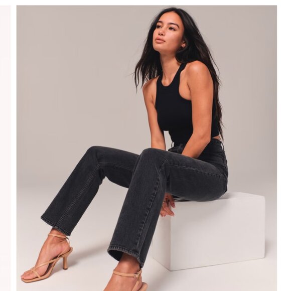 Black Ultra High Rise 90s Straight Jean Curve Love 27 (4L) Abercrombie and Fitch - Picture 1 of 2